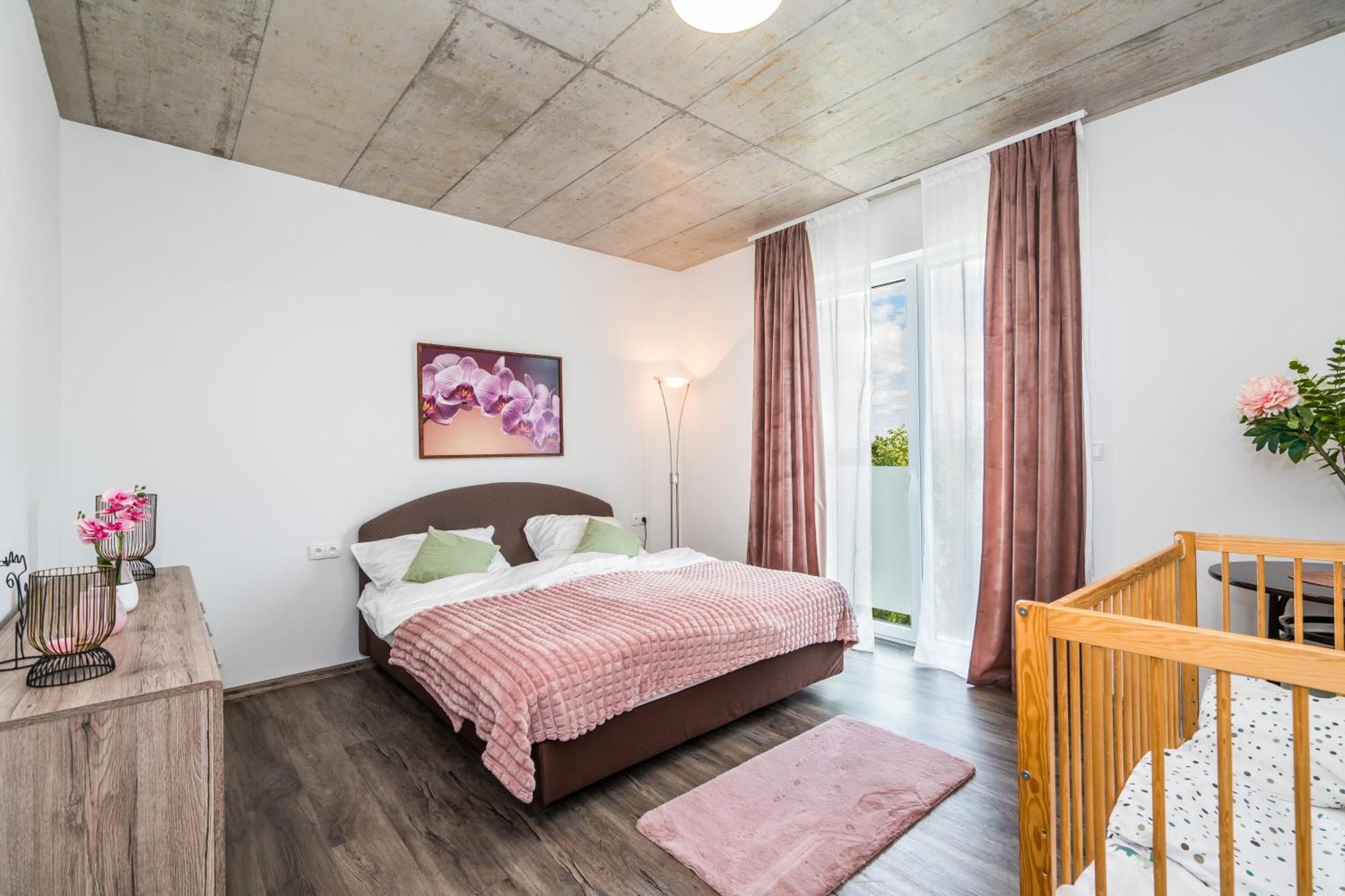 Perla Hradce 401 Apartment Hradec Kralove Exterior photo