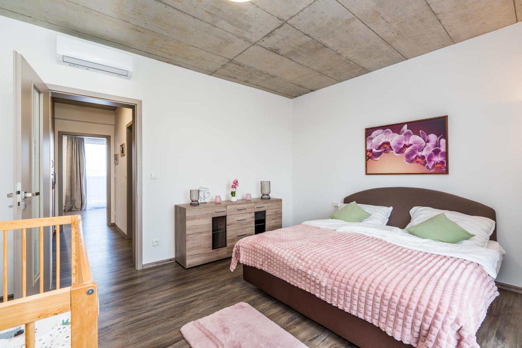 Perla Hradce 401 Apartment Hradec Kralove Exterior photo